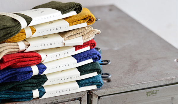 falke-airplane-socks