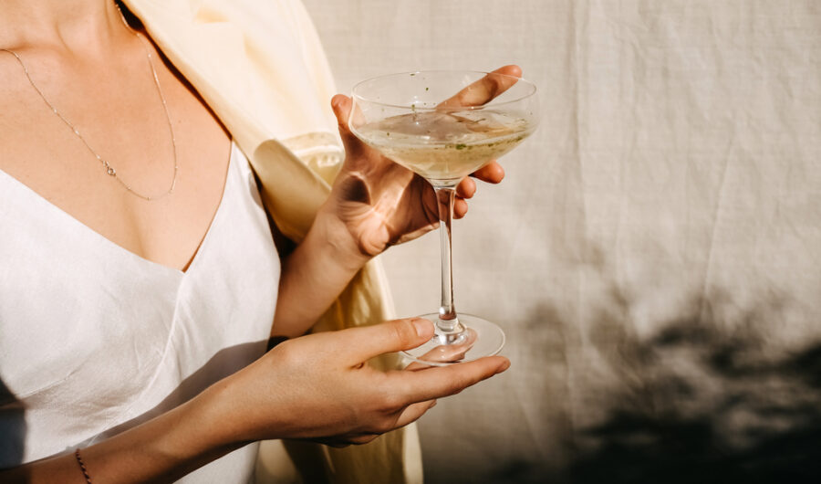 Non-alcoholic festive fizz